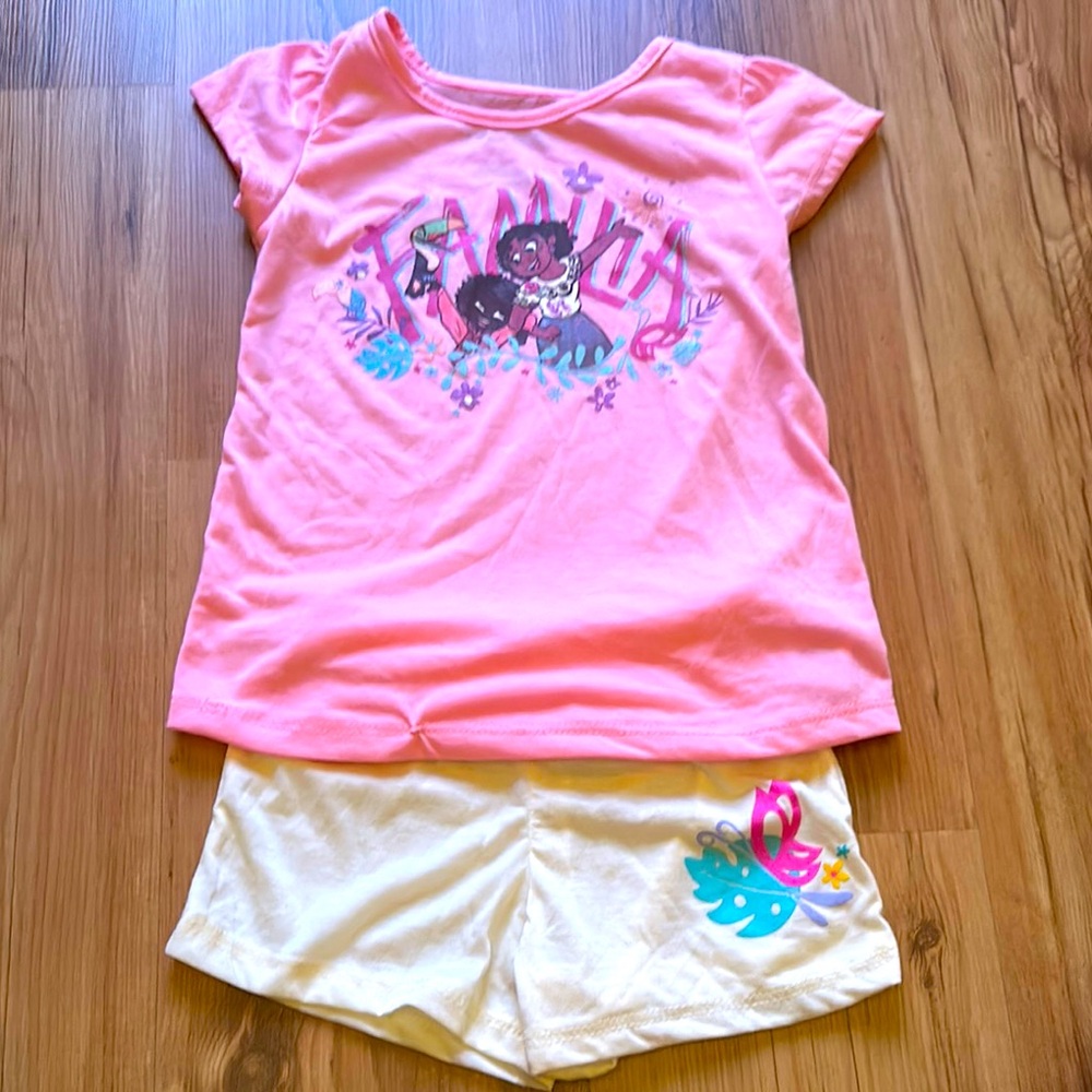 Disney‎ Encanto, short set pajamas girls